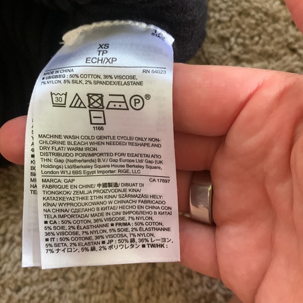 Long sleeved black dress. Gap size xs - Picture 4 of 4